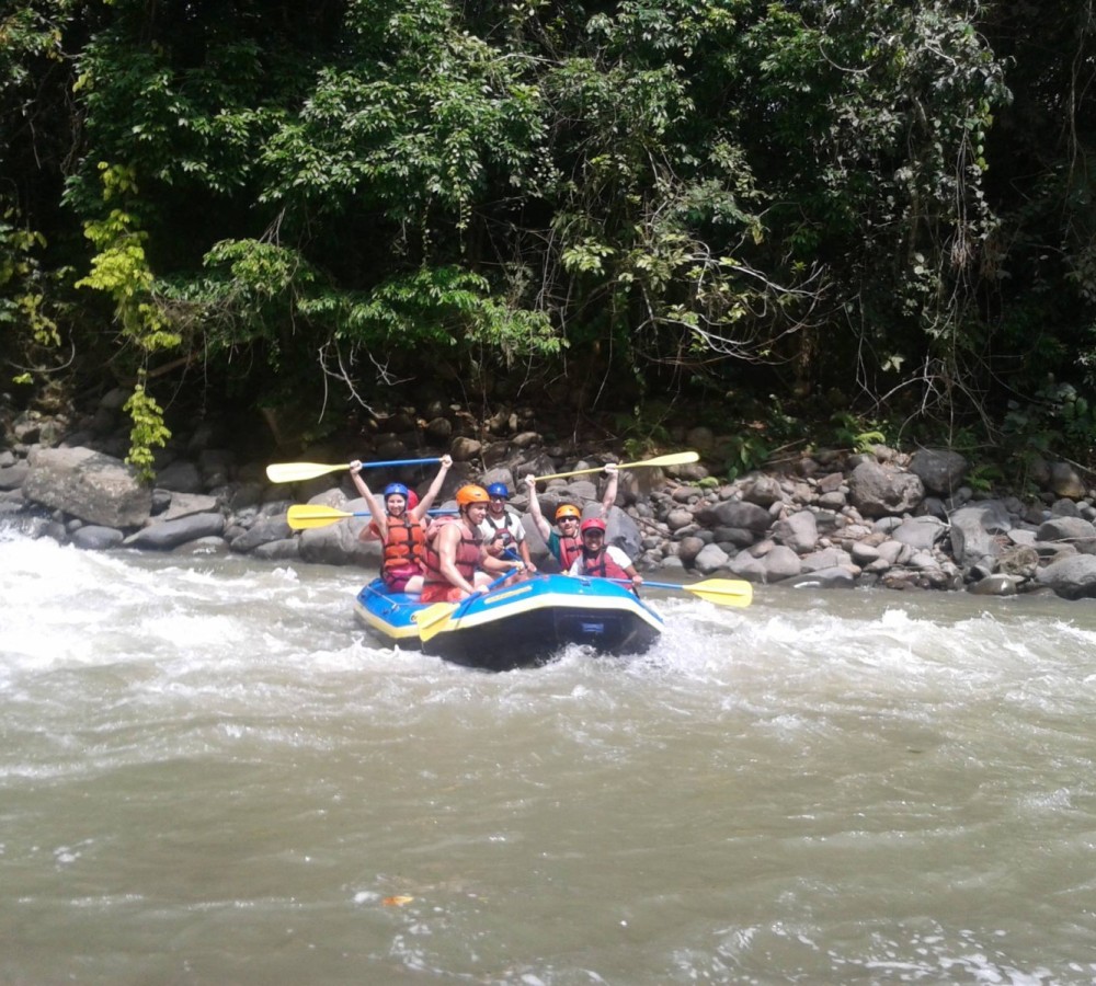 rafting vacation in costa rica